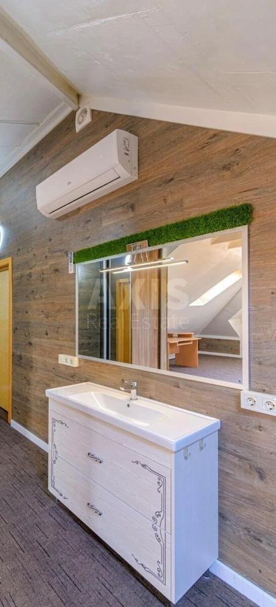 Office bul. Druzhby Narodiv 26/1, 200m2600973