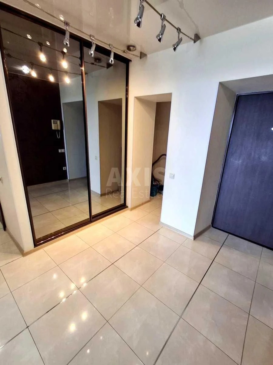 3k apartment vul. Staronavodnyc'ka 8Б7054822