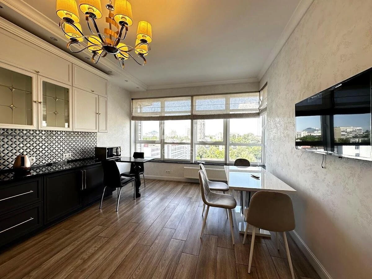 3k apartment uzv. Klovs'kyj 7592770