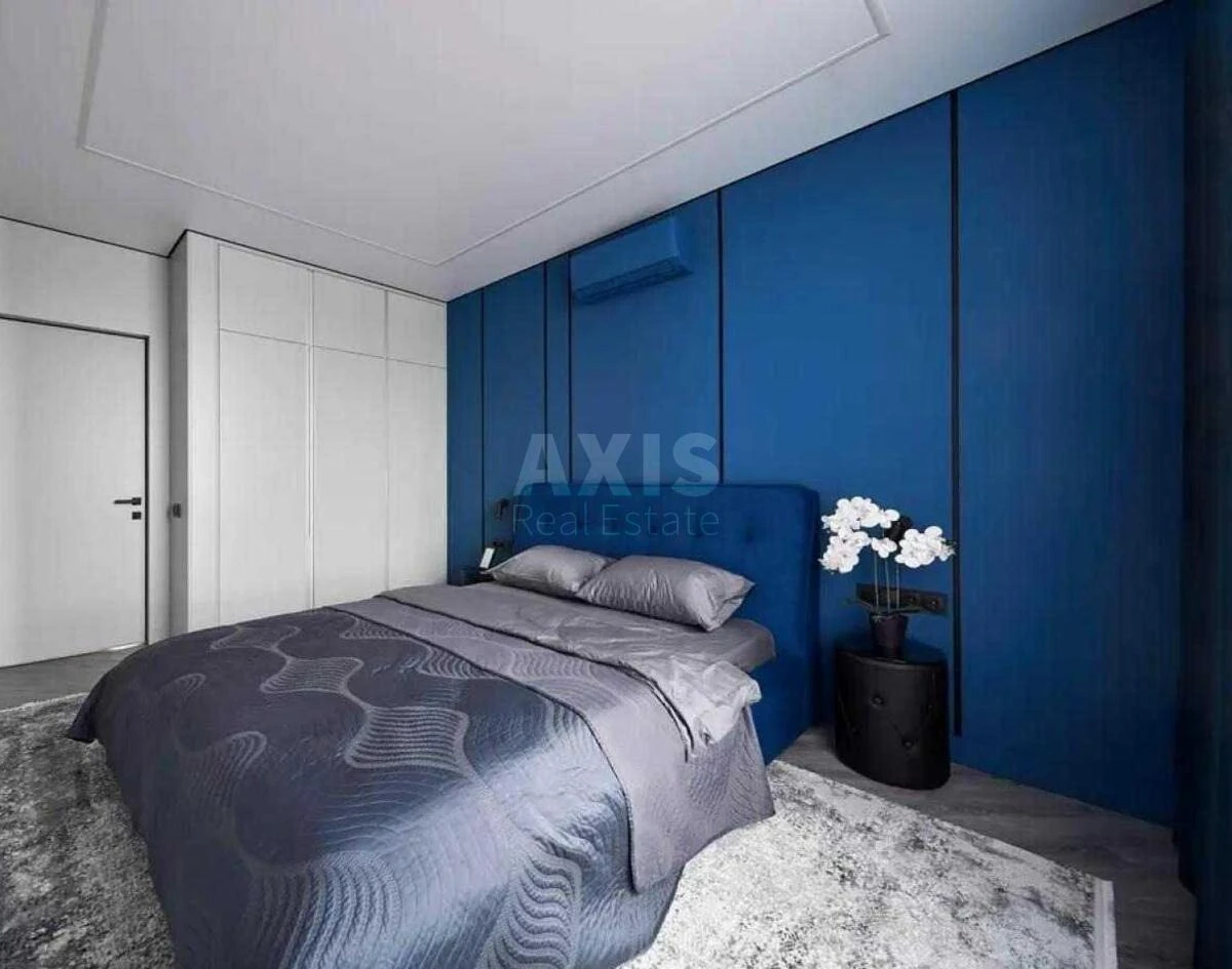 2k apartment nab. Dniprovs'ka 15Є647107