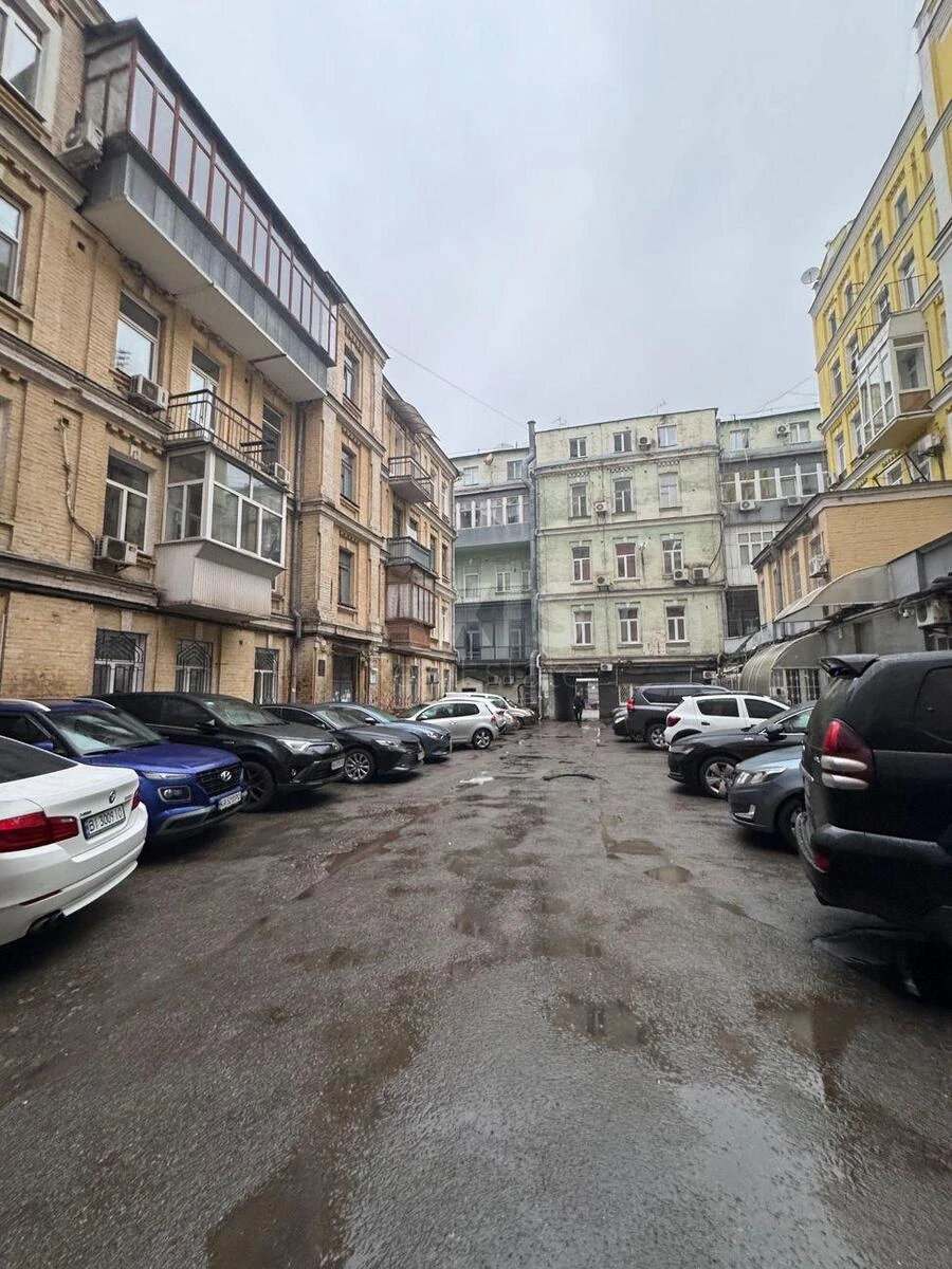 Office vul. Zhyljans'ka 5Б, 250m2643641