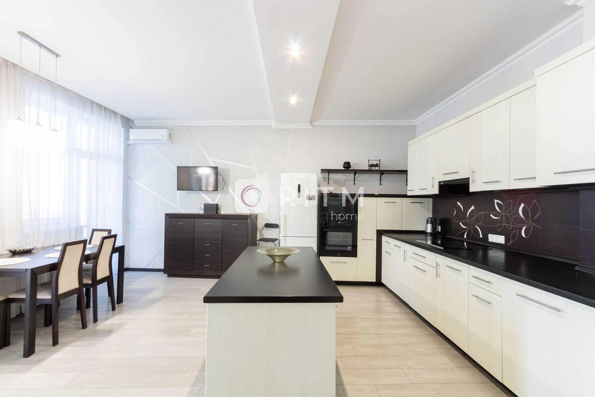 3k apartment vul. Mel'nykova 18Б66130