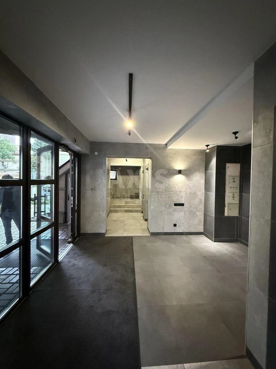 4k apartment vul. Bul'varno-Kudrjavs'ka 365721212