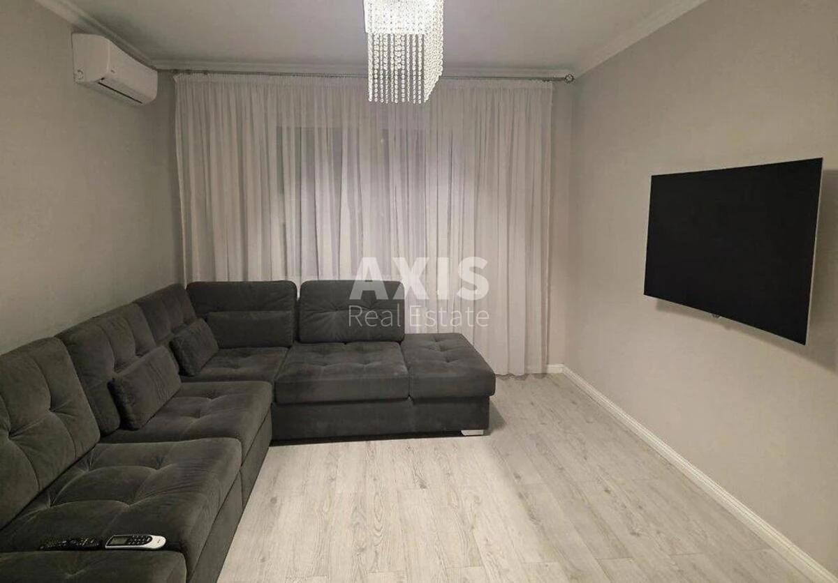 3k apartment vul. Yulia Zdanovska 34A709580