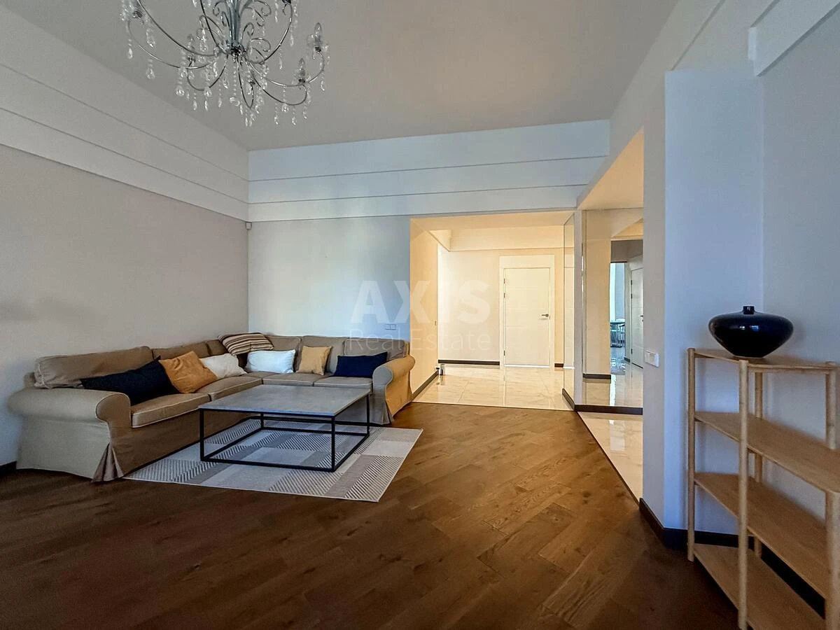 4k apartment vul. Rejtars'ka 28633383