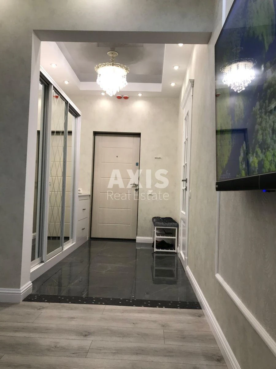 3k apartment vul. Myhajla Maksymovycha Двадцять чотири вольти412019