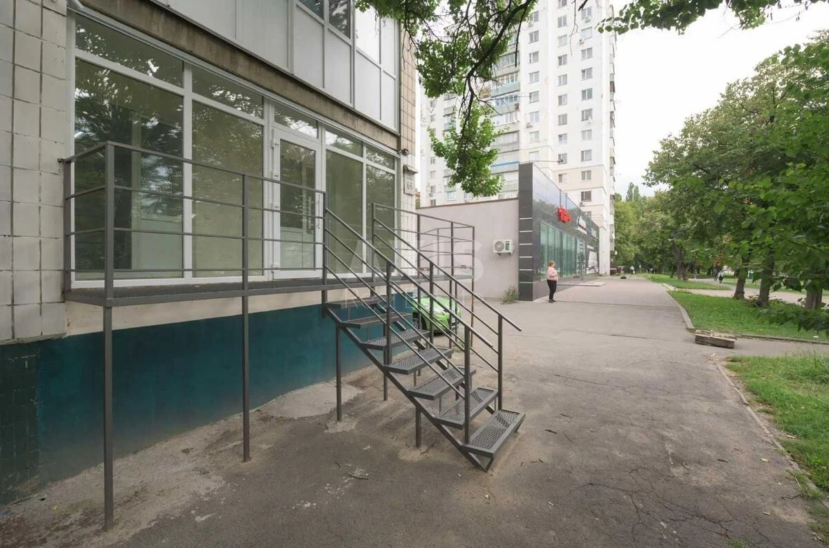 Объект торговли пр-т Победы 66, 84м259942