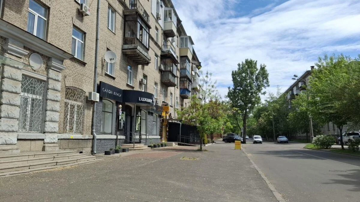 Офис ул. Строителей 34/1, 78м26894310