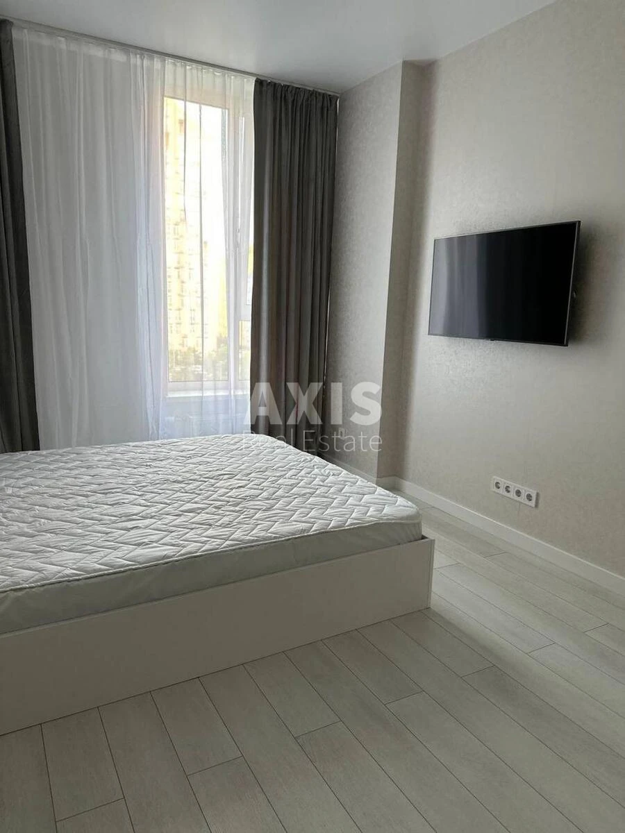 4k apartment pr-t Sobornosti 17637247