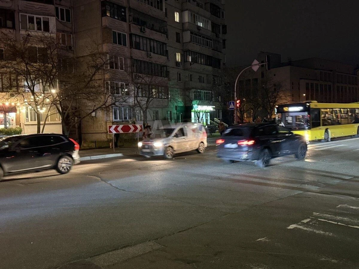 Объект торговли ул. Княжий Затон 12, 56м2674778