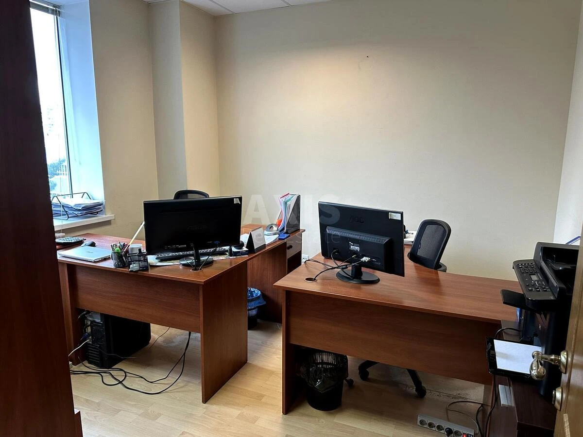 Office vul. Shums'kogo Jurija 1, 196m2694878