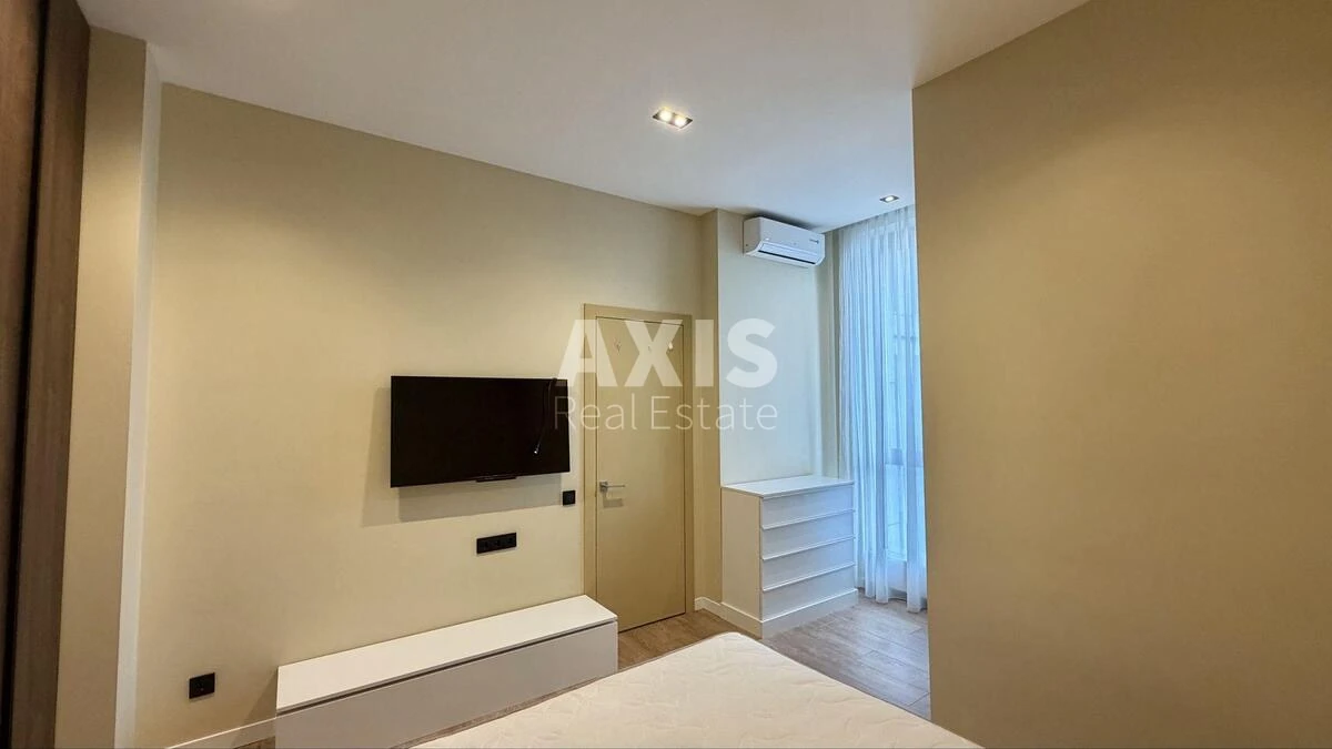 1k apartment vul. Antonovycha 446930616