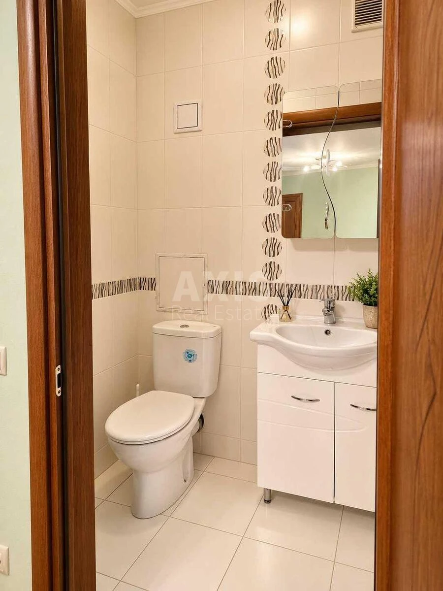 2к квартира ул. Голосеевская 13713675