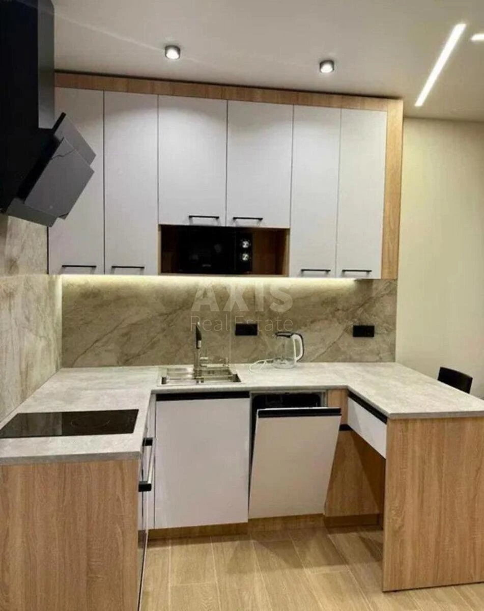 1k apartment nab. Dniprovs'ka 17К697660