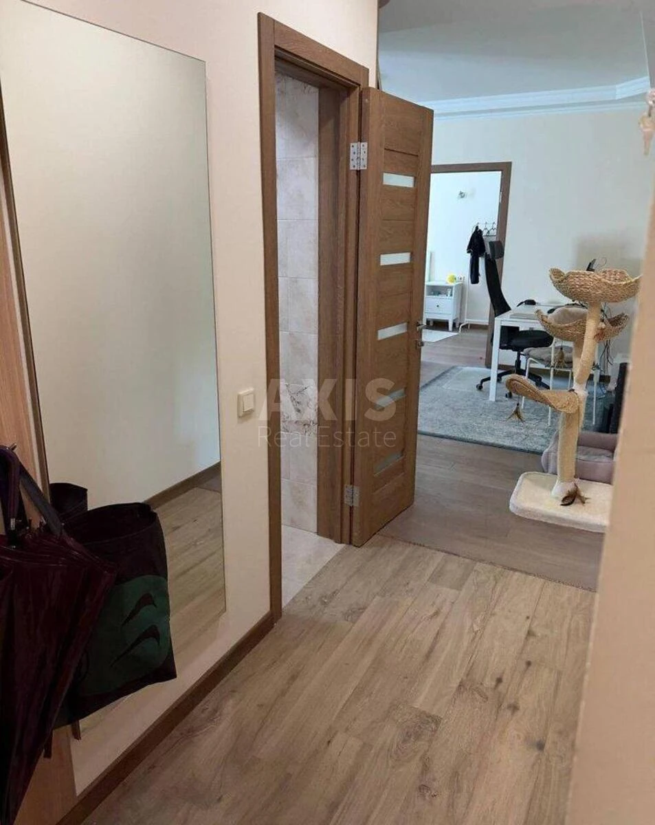 2k apartment vul. Dorogozhyc'ka 15Б7010810