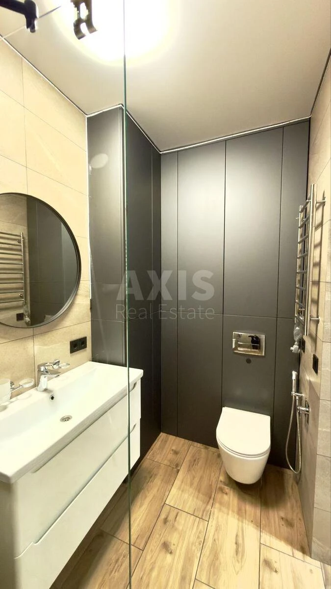 4к квартира ул. Бережанская 15675563