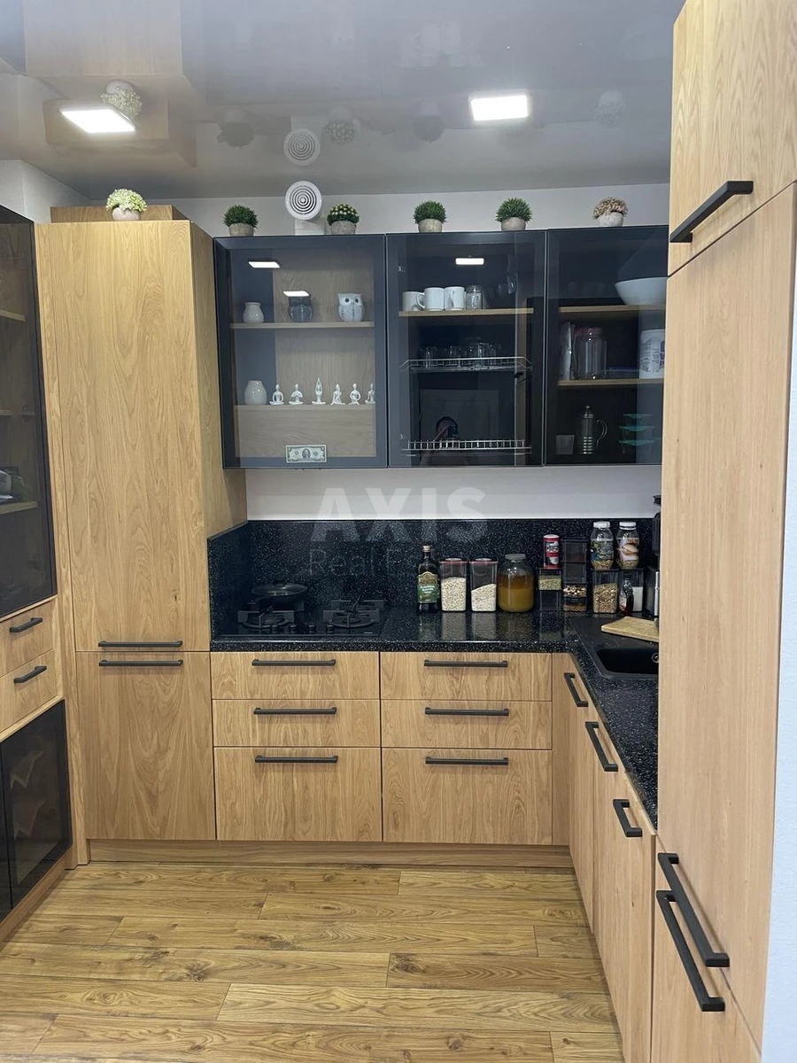 2k apartment vul. Radystiv 32587711