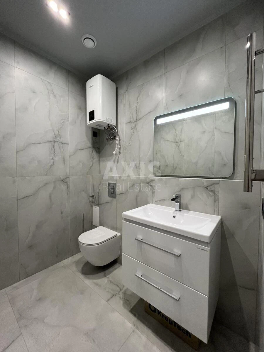 Объект торговли ул. Андрея Верхогляда 14А, 89м26721011