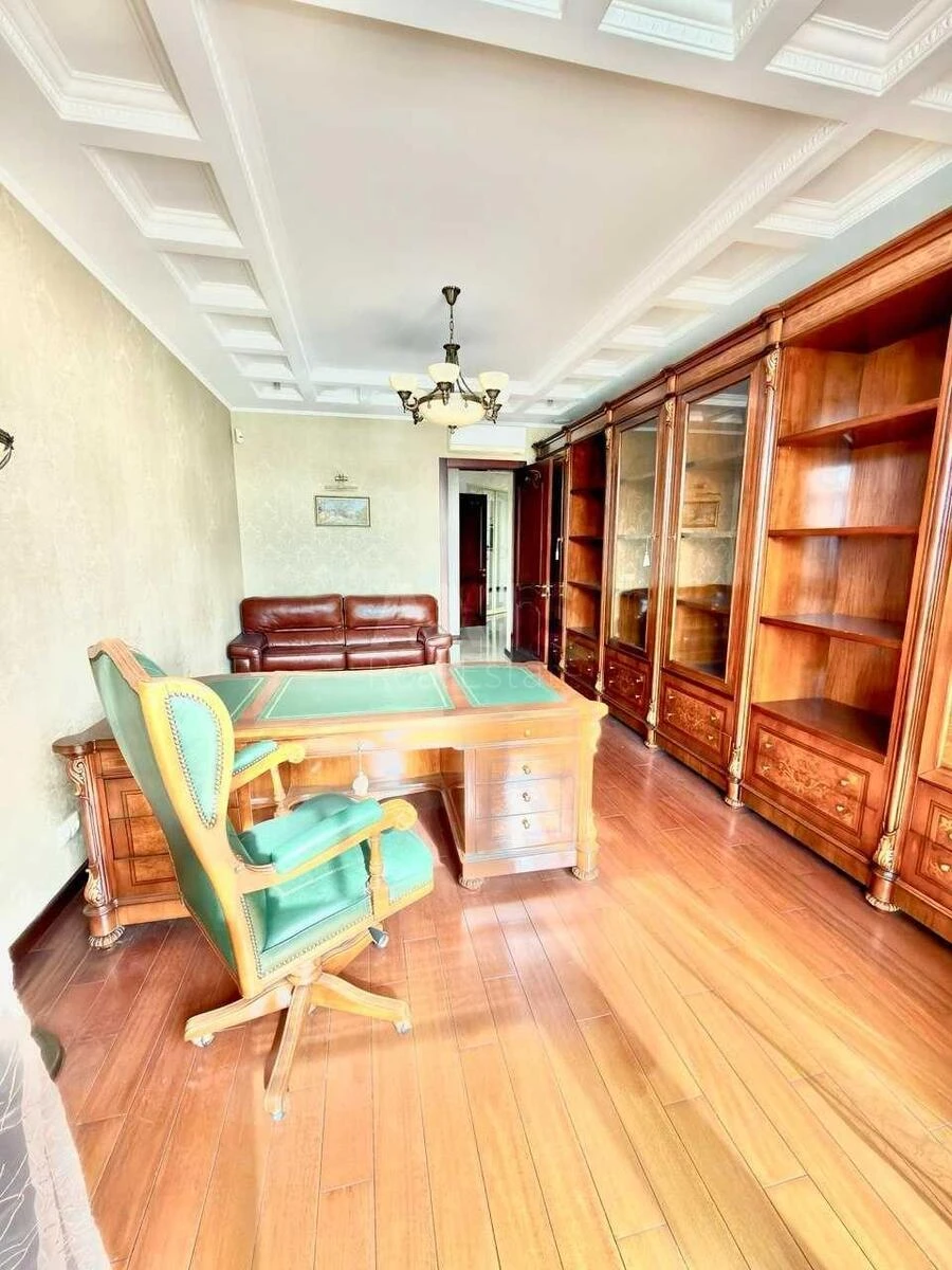 4k apartment vul. Irynyns'ka 5/24672245