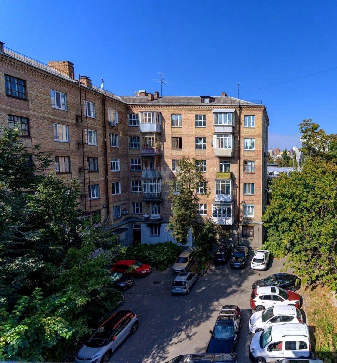 Office bul. Druzhby Narodiv 26/1, 200m2600976