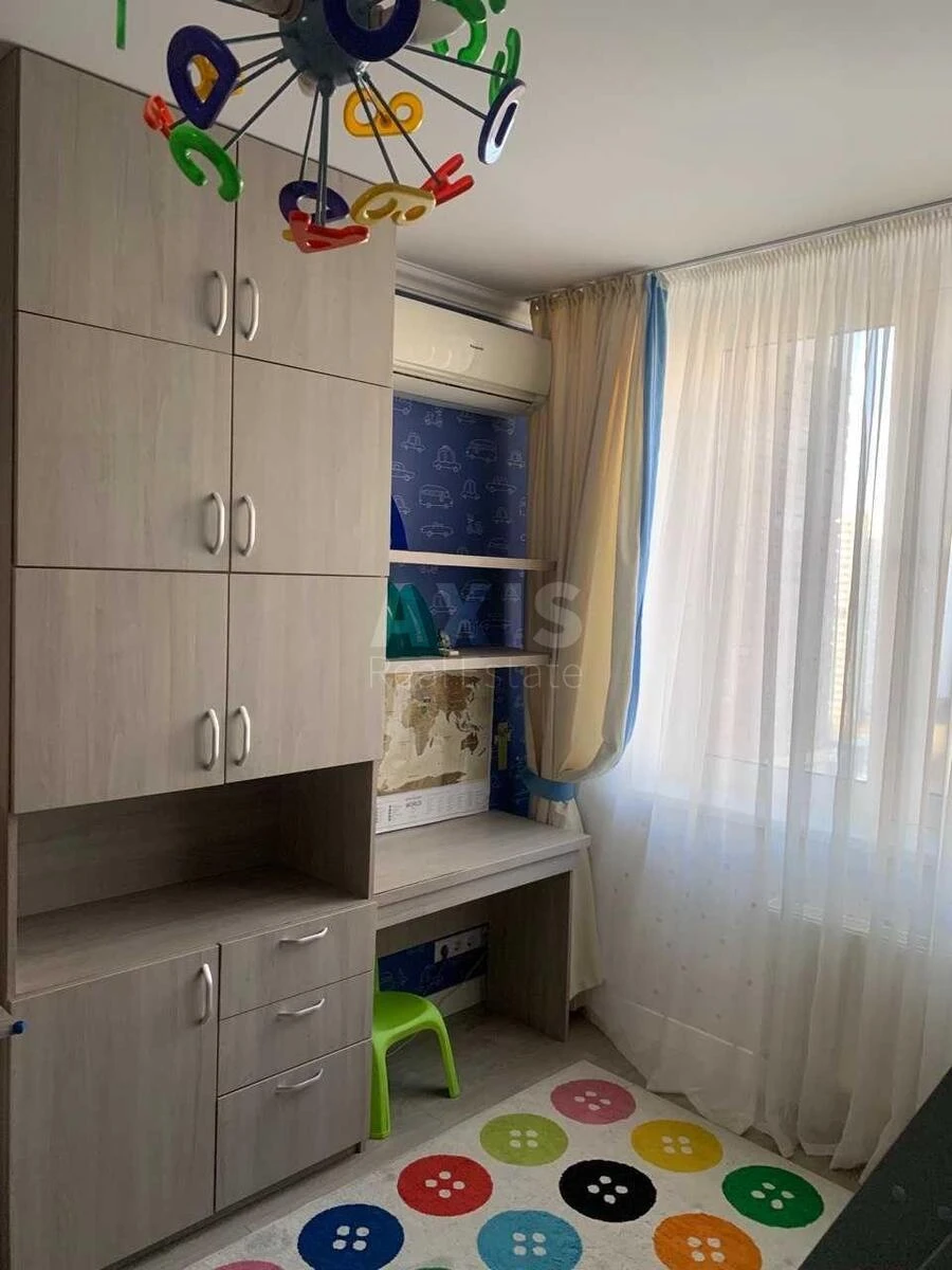 3k apartment vul. Ahmatovoi' Anny 306424010