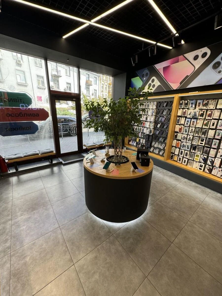 Объект торговли ул. Бассейная 1/2, 38м2661541