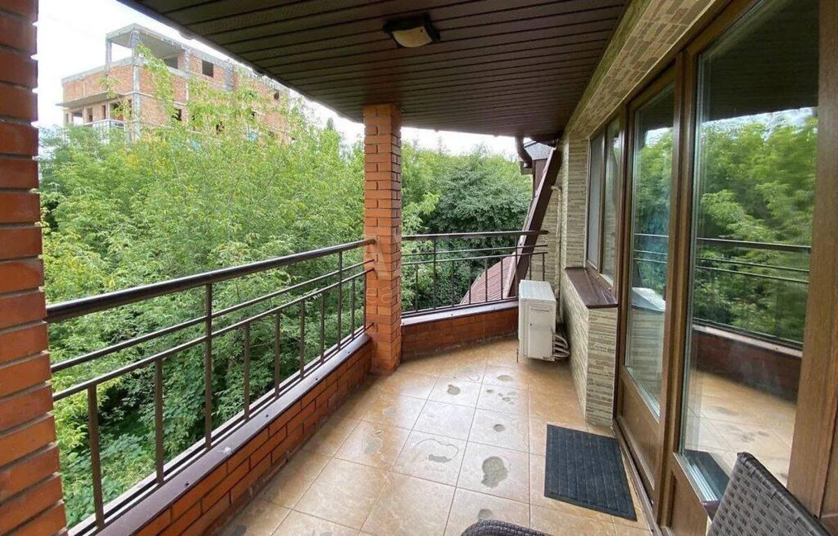 Office vul. Pryvitna 21/2, 350m2651091