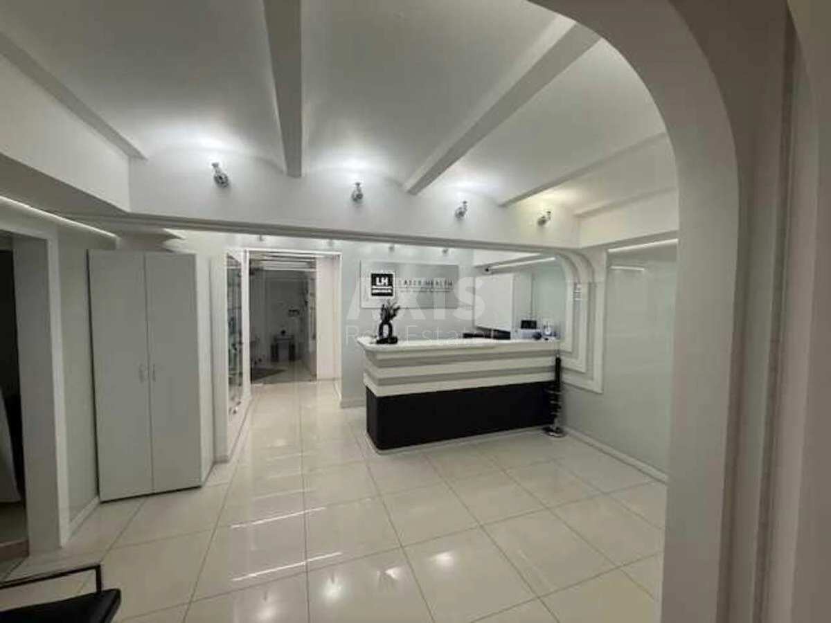 Объект торговли ул. Крещатик 8, 90м2681626