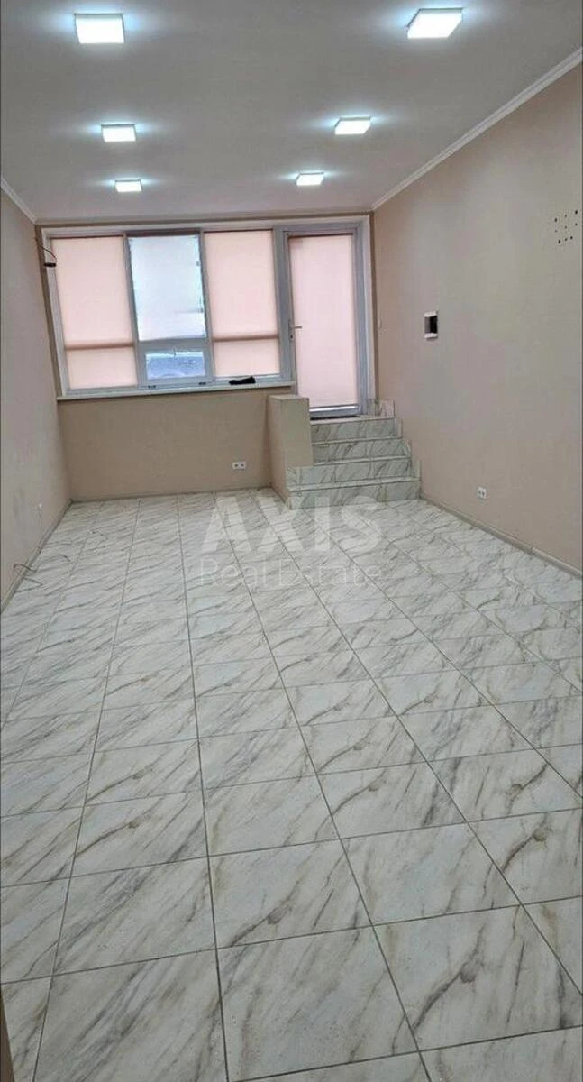 Office vul. Sergija Kolosa 3, 39m2620871