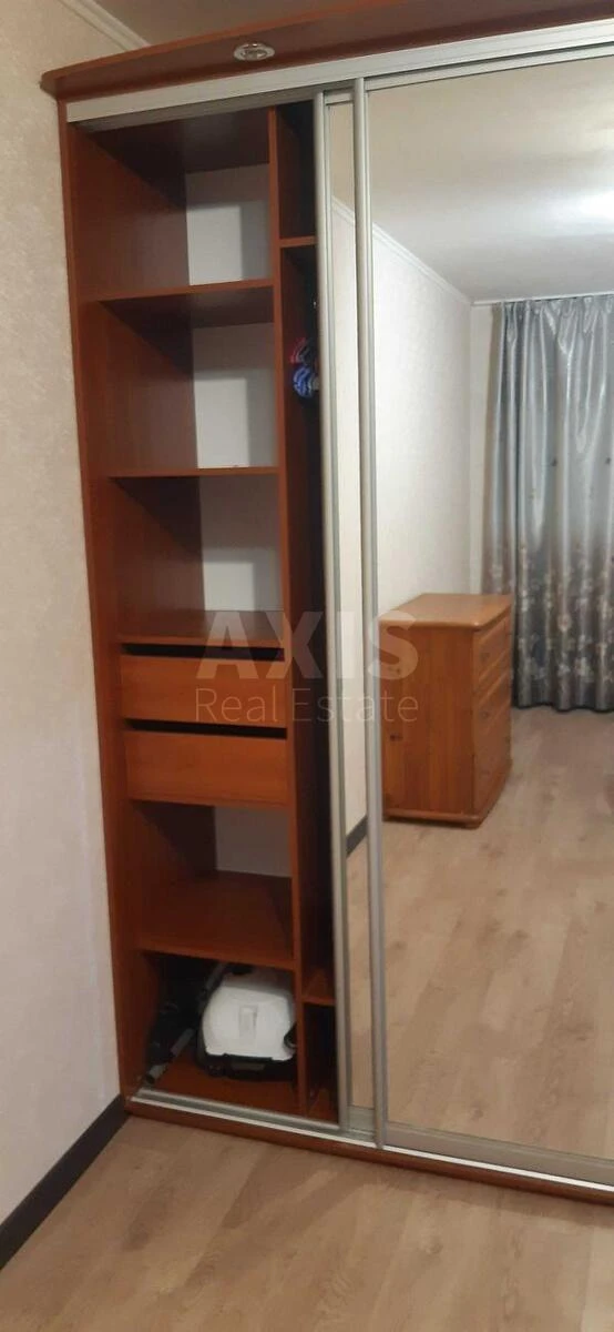 1k apartment vul. Rusovoi' Sofii' 1637935