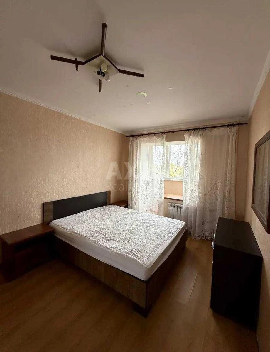 1k apartment vul. Rajduzhna 13В673962