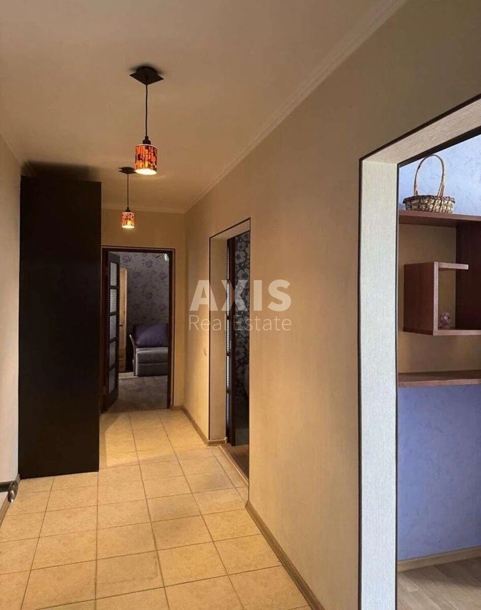 4k apartment vul. Kashtanova 106912316