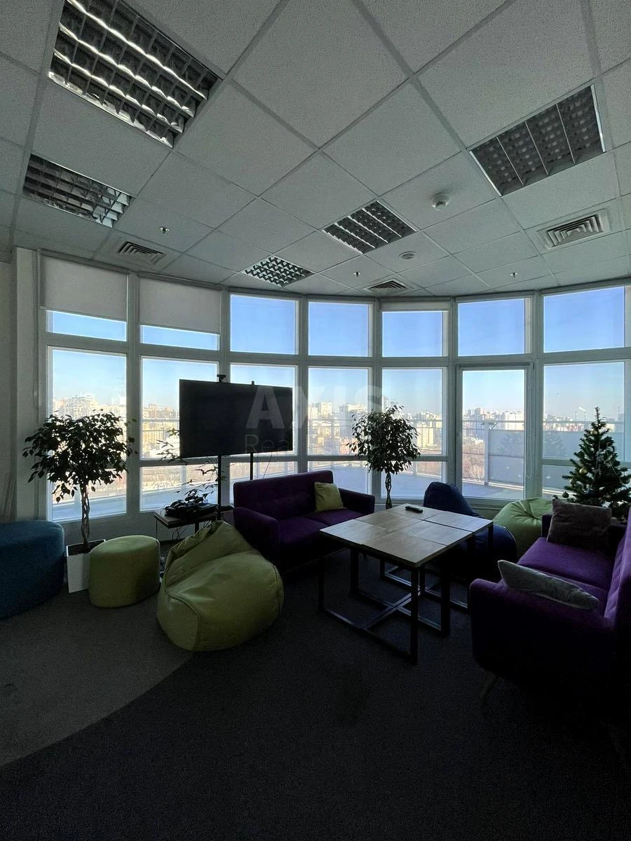 Office vul. Amosova Mykoly 12, 915m2692441