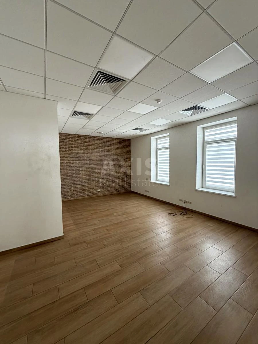 Office vul. Svjatoshyns'ka 6, 1543m2678924