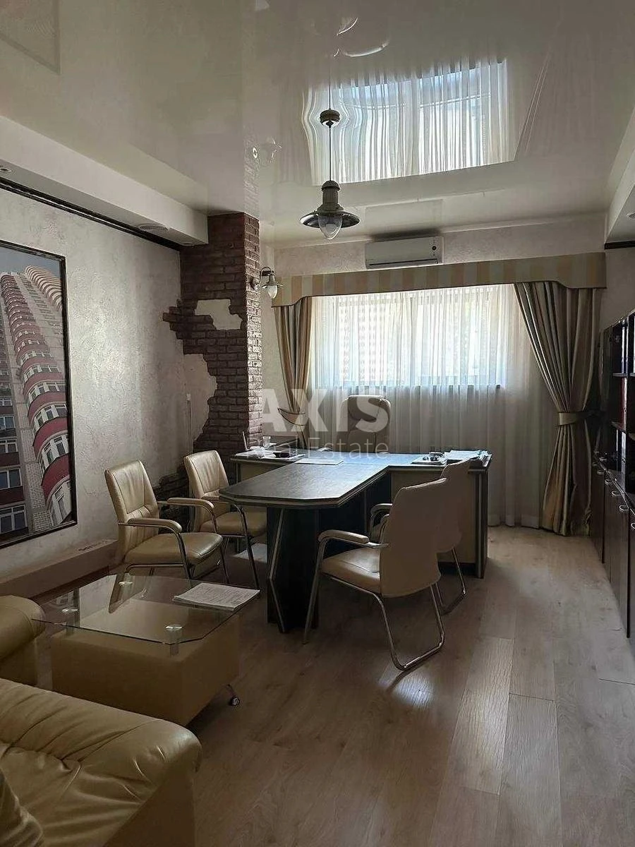 Офис ул. Патриарха Мстислава Скрипника 40, 129м2420000