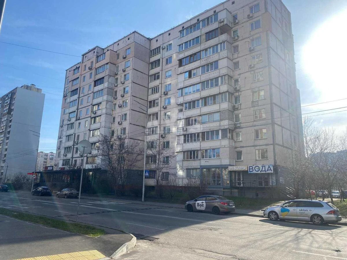 Trade object vul. Urlivs'ka 5, 62m2571120