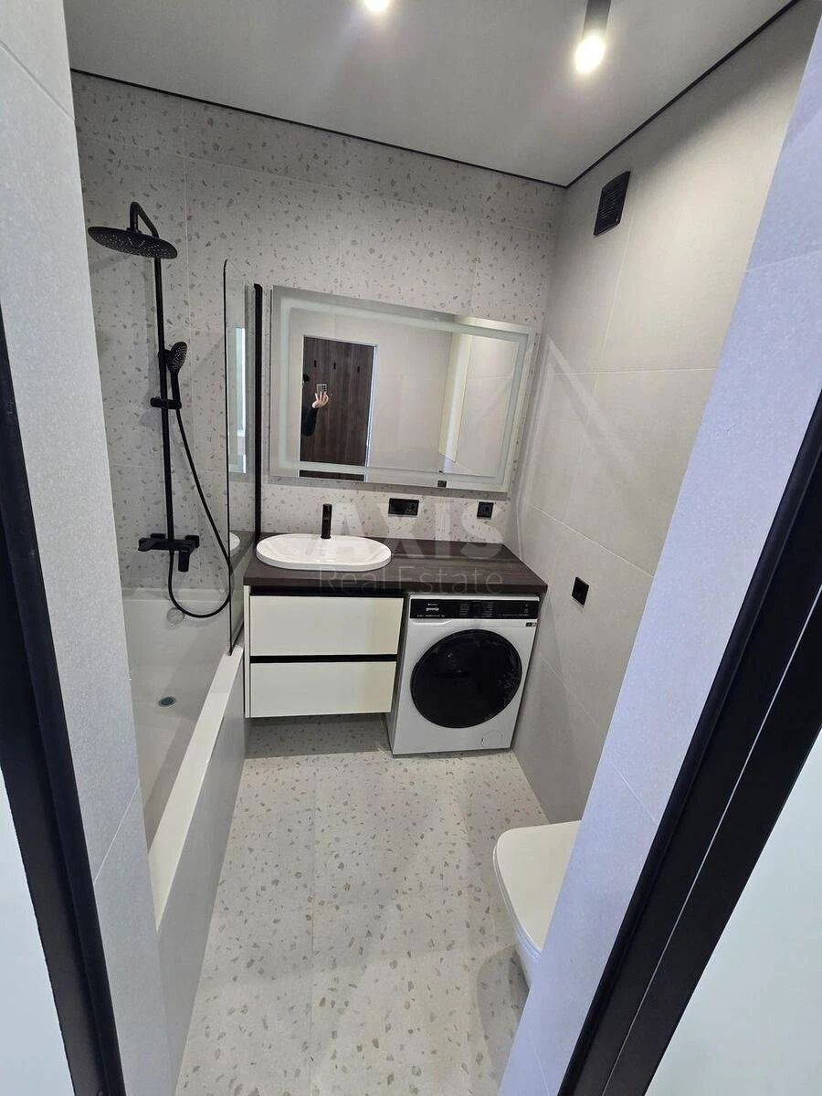 1k apartment vul. Rodyny Kristeriv 16660596