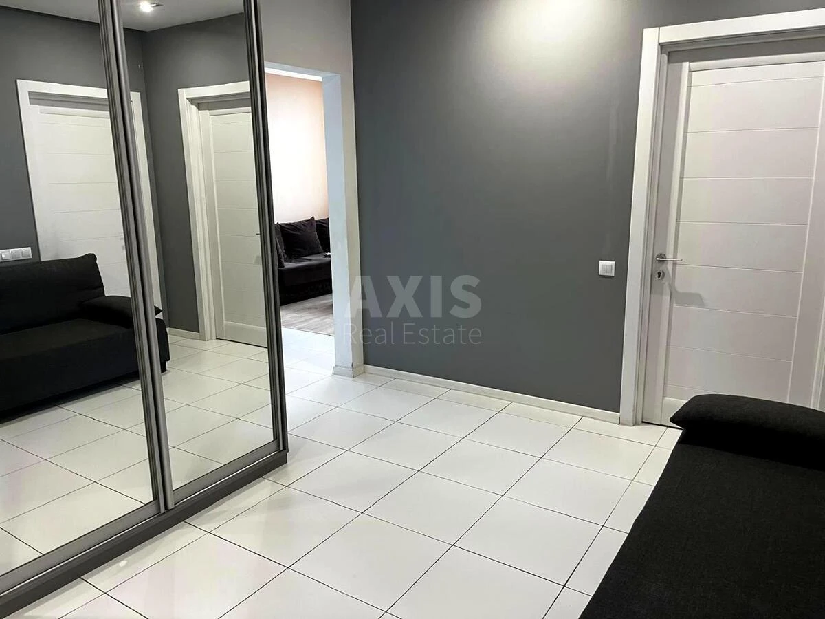 3k apartment vul. Mel'nykova 51Б677167