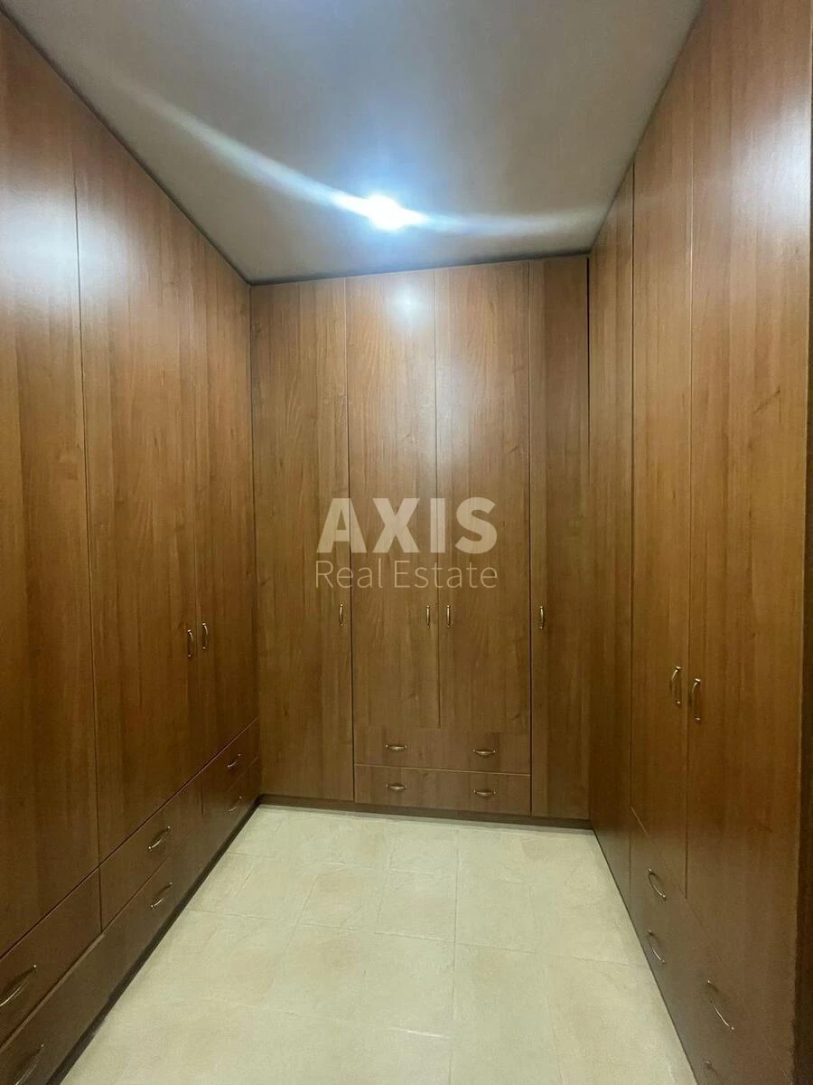 4k apartment vul. Jevgena Konoval'cja Thirty-two B6253213