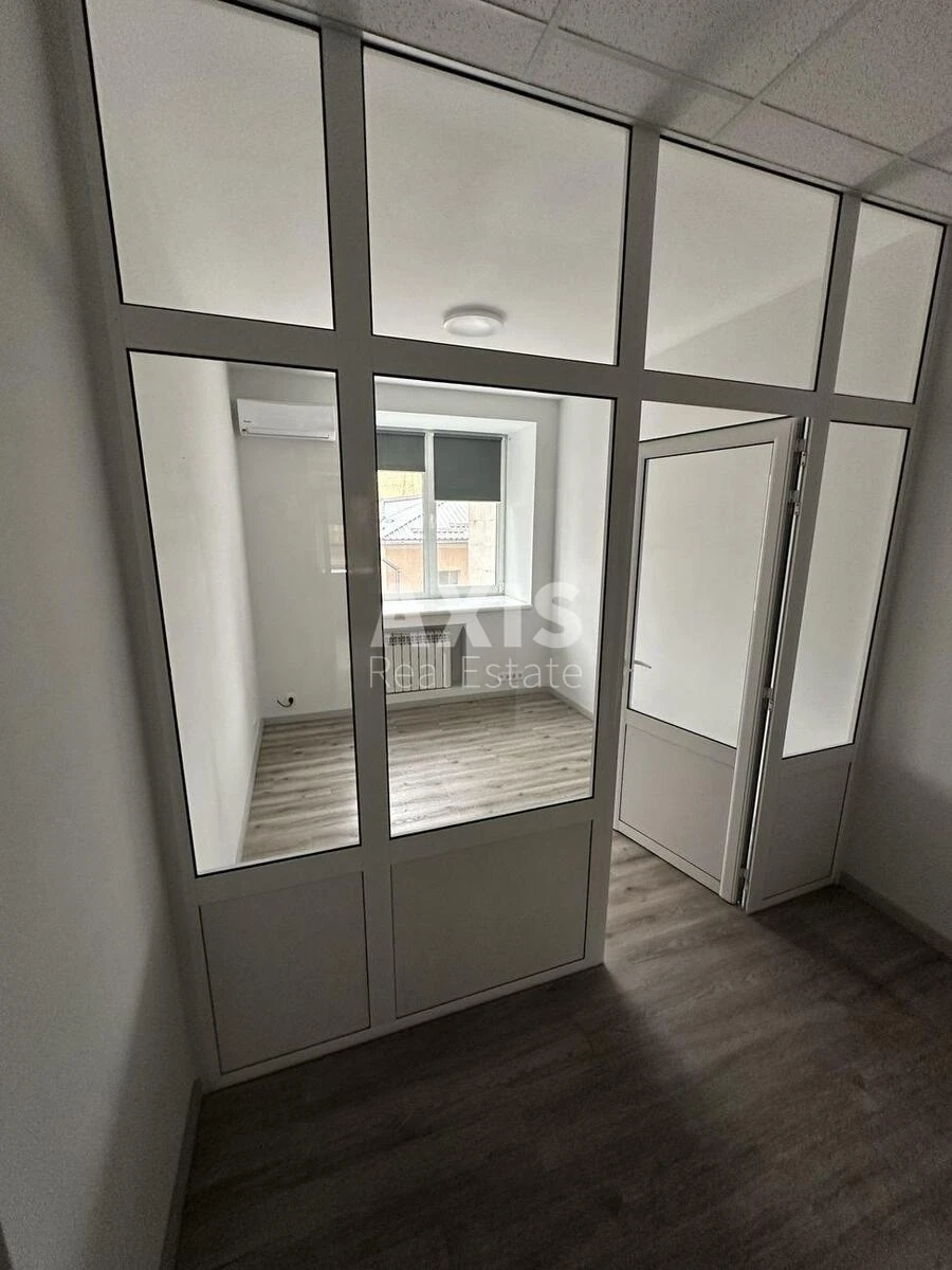 Офис ул. Сечевых Стрельцов 37/41, 93м2616996