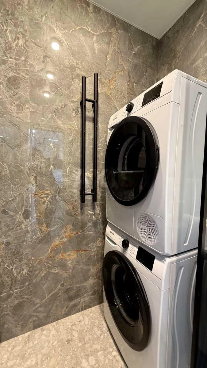 1k apartment nab. Dniprovs'ka 15Ж7134720