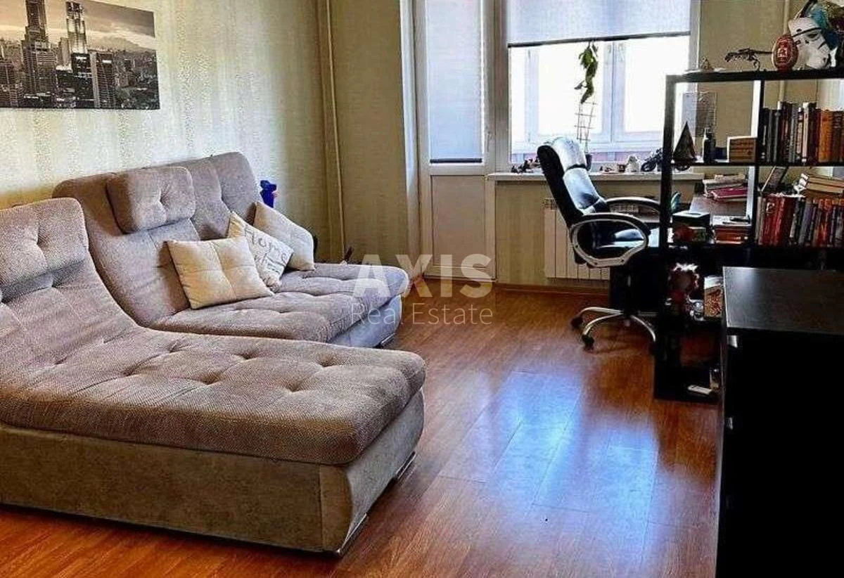 4к квартира пр-т Шухевича Романа 10318691