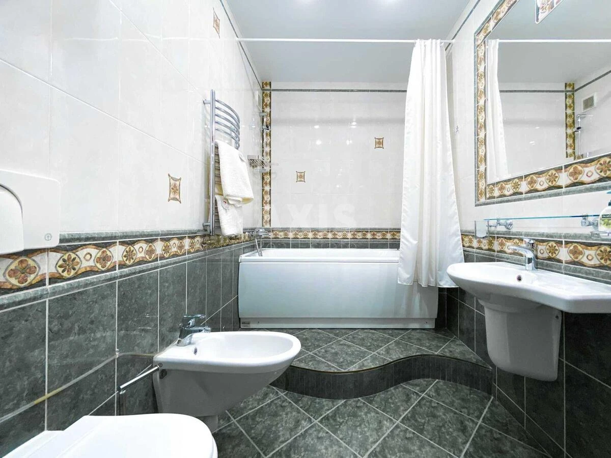 4k apartment vul. Hmel'nyc'kogo Bogdana 82668799