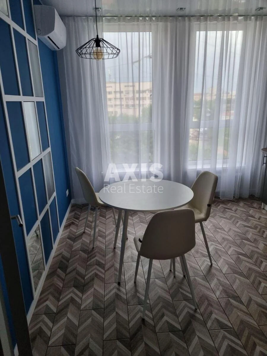 1k apartment pr-t Berestejskij 67538731