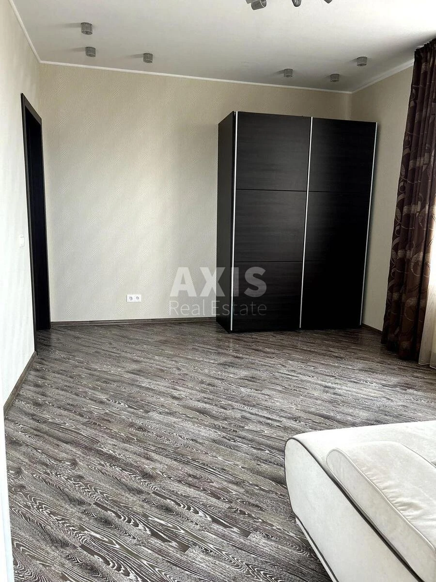 4k apartment vul. Sribnokil's'ka 22614139