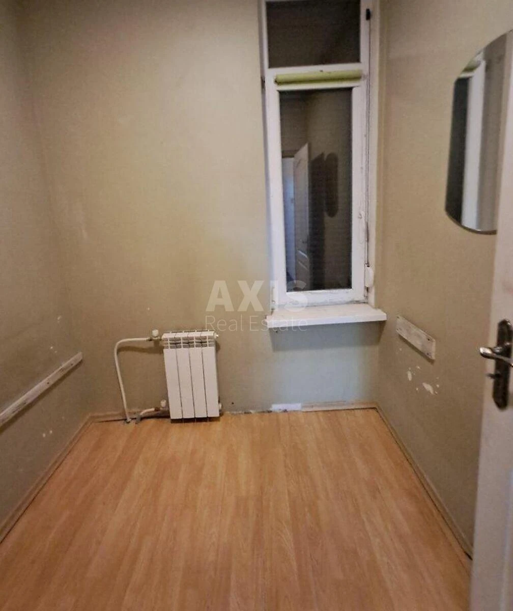 Office vul. Chornovola V'jacheslava 10, 40m2716025