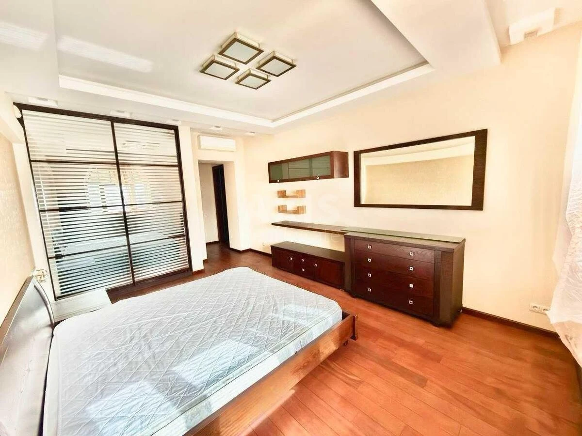 4k apartment vul. Irynyns'ka 5/24672248