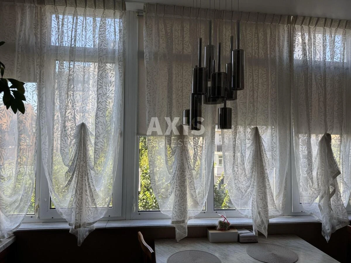 3k apartment vul. Pochajnyns'ka 23700982