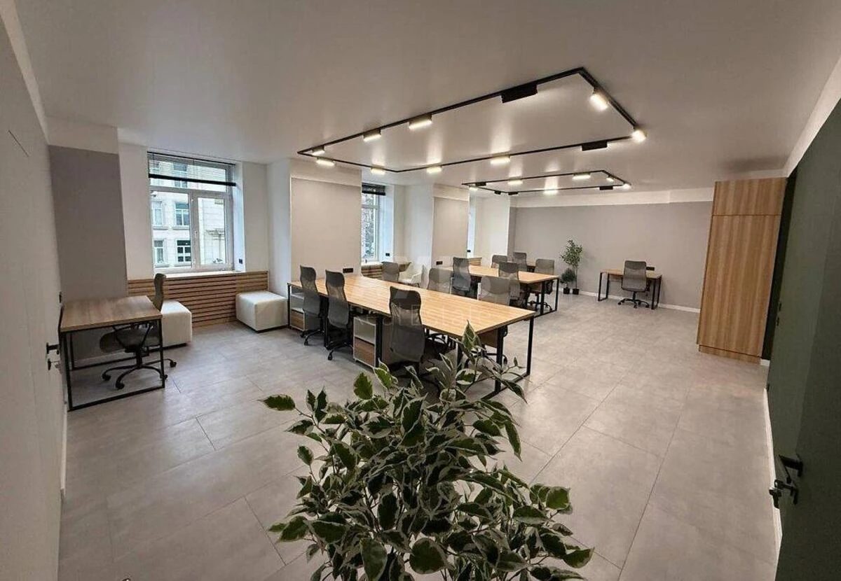 Office vul. Pushkina 20, 137m264428