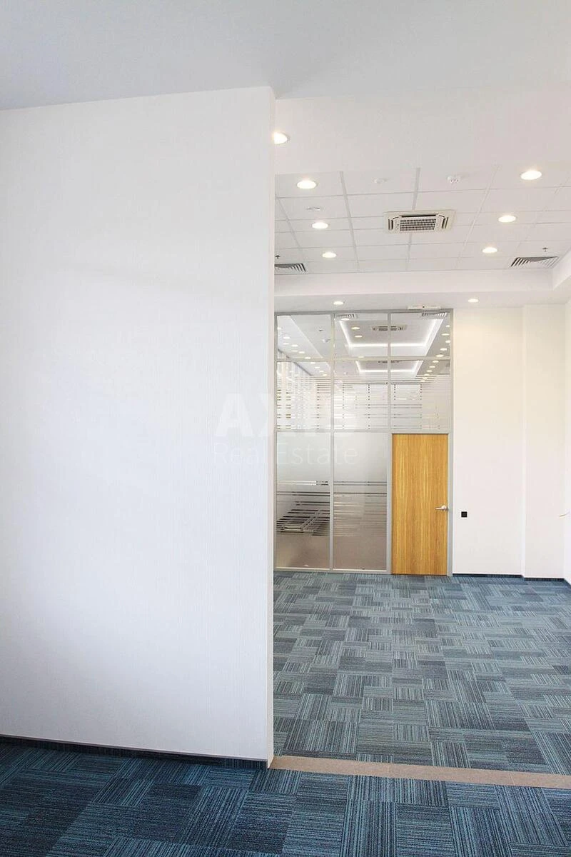 Office vul. Jevgena Konoval'cja 44А, 400m26518020